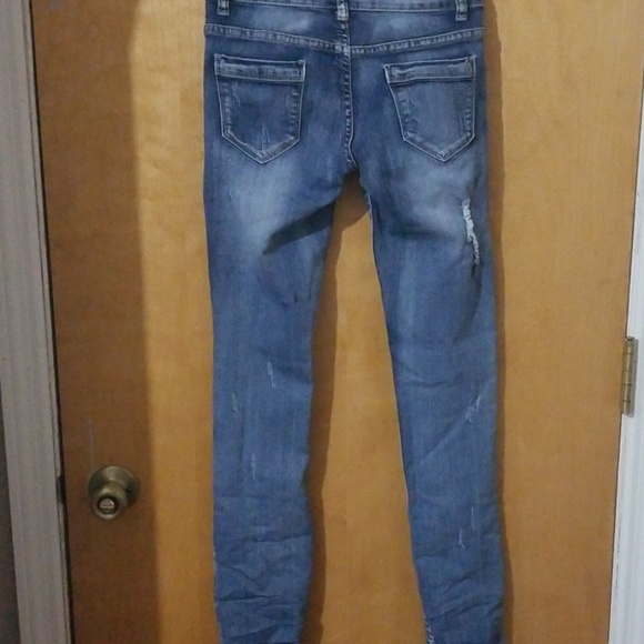 B You Ripped Skinny Jeans - Picture 3 of 5